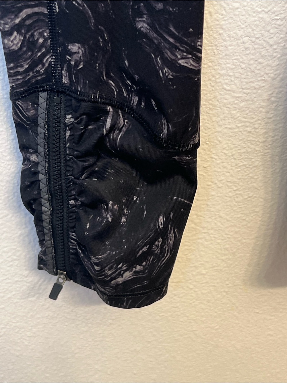 Lululemon Runday Crop Full-On Luxtreme Leggings - Picture 8 of 15